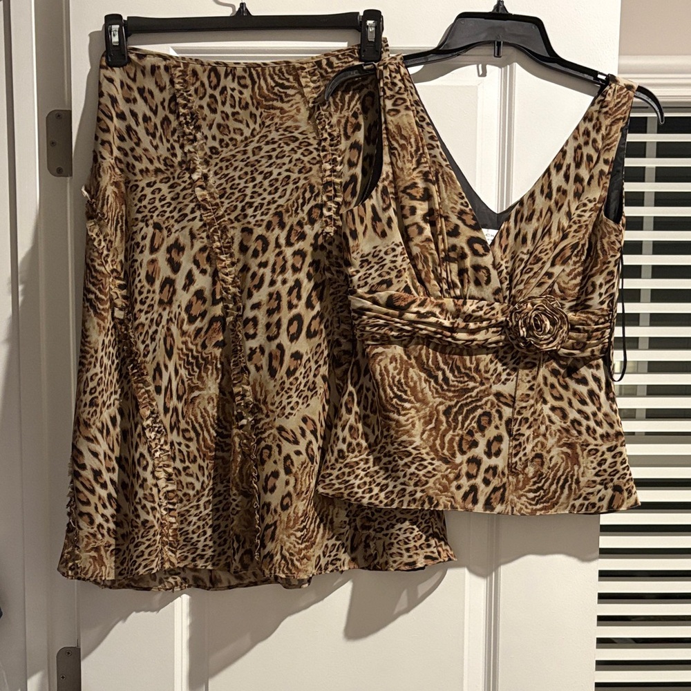 Elegant Leopard Print Midi Dress
